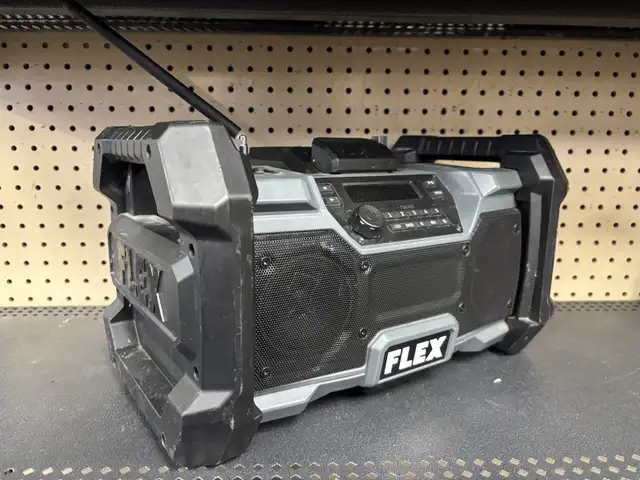 Flex FX5351 24V Jobsite Radio
