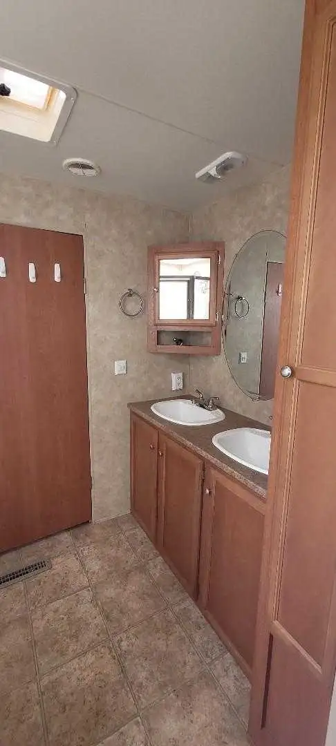 Travel trailer Sportsman Two bedroom Sleeps 8