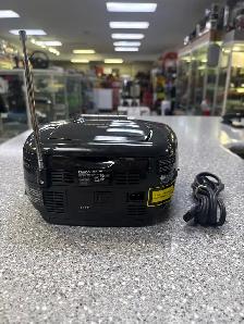 Nexxtech 1412237 portable CD boombox with radio - Photo 4