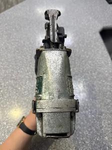 Hitachi NV45AB2 1-3/4" Coil Roofing Nailer - Photo 3