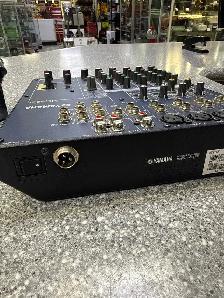 Yamaha MG82CX 8 Channel mixing console - Photo 3