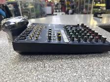 Yamaha MG82CX 8 Channel mixing console - Photo 4