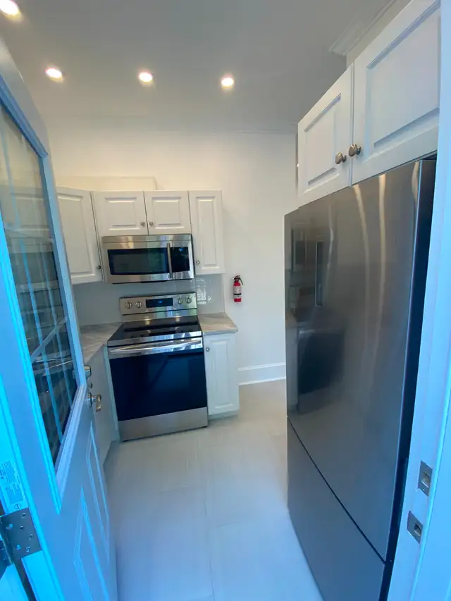 Very nice 2-bedroom unit- Centretown- Available October 1st!