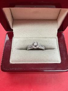 bague de mariage 14K avec diamants