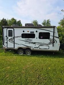 2013 Flagstaff Shamrock camper 19'