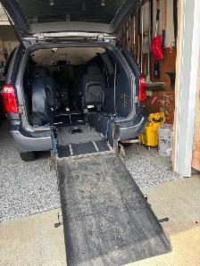 Wheelchair Acessible Van - Photo 5