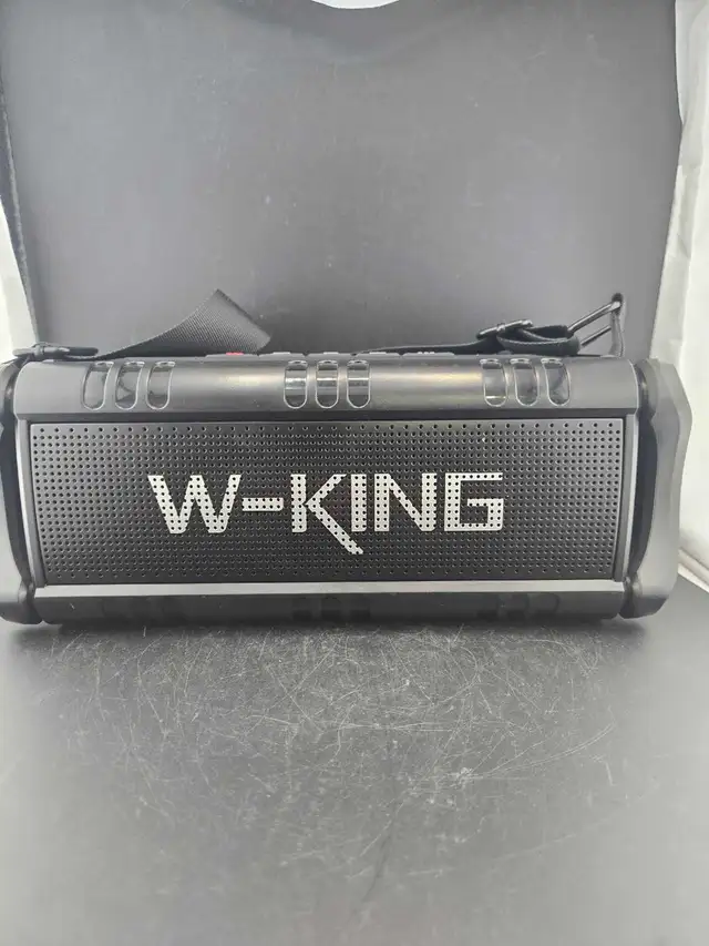W-KING BLUETOOTH SPEAKER