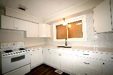 3-Bedroom 1.5-Bathroom l 594 Central Street East l Townhouse