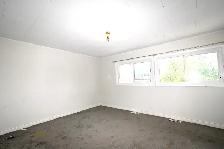 3-Bedroom 1.5-Bathroom l 594 Central Street East l Townhouse - Photo 5