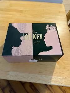 Wicked Fragrant Candle & One Voluspa Cold Wick Trimmer