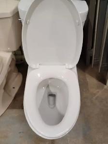 Toilet - Photo 3