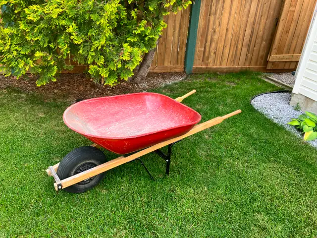 Free Wheelbarrow