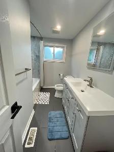 Fully furnished room for rent near Algonquin - Photo 10