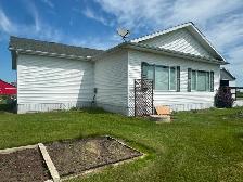 2010 Modular Home with Deck & Double Car Attached Garage. - Photo 4