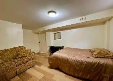 Furnished large bright room Single male $890 m all utilities - Photo 2