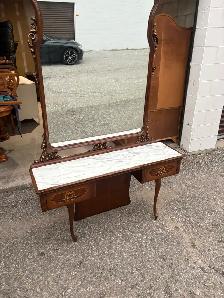 Free delivery used Antique Vanity Table with Mirror - Photo 5