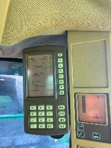 2001 John Deere 9750 Combine - Photo 9
