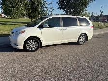 2014 Toyota Sienna LTD