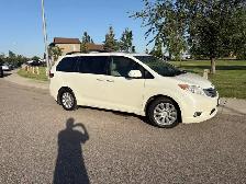2014 Toyota Sienna LTD - Photo 2