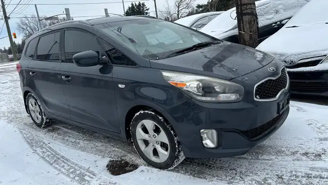 2014 Kia Rondo LX