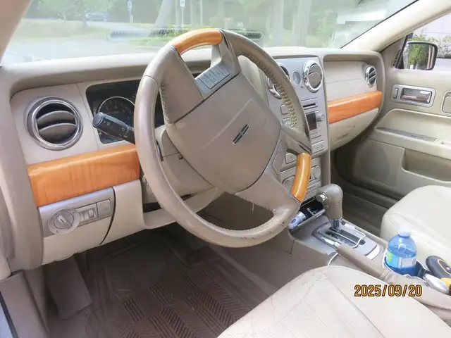 LUXURIOUS 2007 LINCOLN