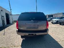 2011 GMC Yukon XL SLT1 - Photo 6