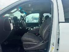 2018 Chevrolet Silverado 2500HD LT - Photo 9