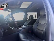 2018 Cadillac Escalade 4WD 4dr Luxury - Photo 15