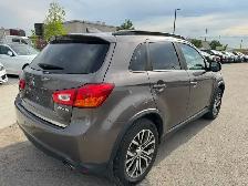 2017 Mitsubishi RVR SE Limited AWD : No Reported Accidents - Photo 4