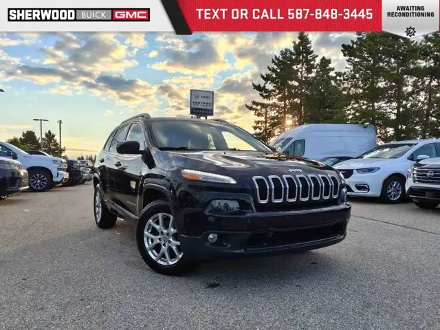 2016 Jeep Cherokee North V6 4X4 | Heated Seats