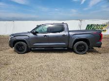 2023 Toyota Tundra - Photo 2