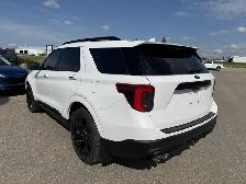 2022 Ford Explorer ST / LOADED! / 400HP! / STREET PACK! / TECH P - Photo 5