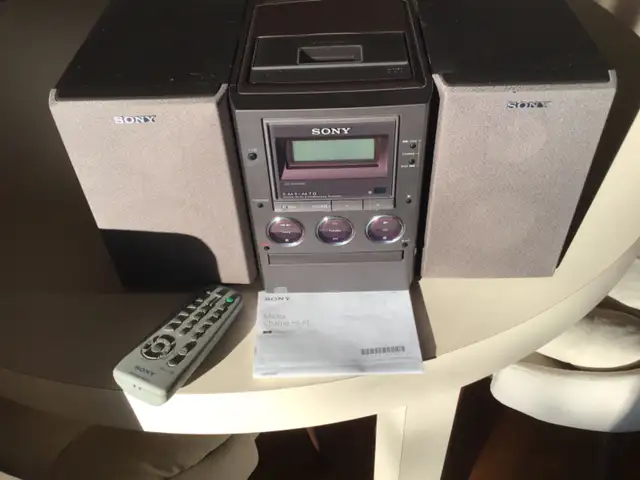 Micro chaîne SONY HI-FI  (Radio, CD lecture  MP3, Cassette)