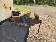 2007 GMC C5500 - Photo 28