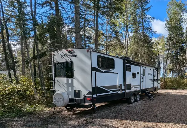 Grand Design Imagine 3250BH