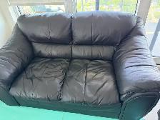 Black Leather Couch - Photo 3