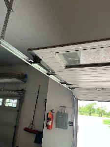 Garage doors 16x7 and 9x7 - Photo 6