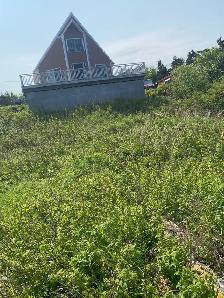 3 Bedroom, 2 Bathroom, Waterfront Home!