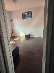 Room for rent - Photo 3