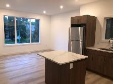 3 Bed 2 Bath Upper Duplex Suite In Seven Oaks
