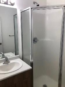 3 Bed 2 Bath Upper Duplex Suite In Seven Oaks - Photo 12
