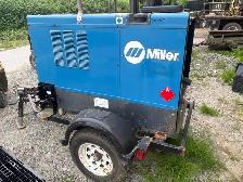 Miller 400 pro diesel welder - Photo 3