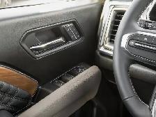 2026 GMC Canyon DENALI - Photo 16