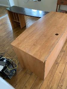 office desk - Photo 2