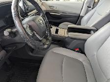 2023 Toyota Sienna XLE 8 PASSAGERS, - Photo 12