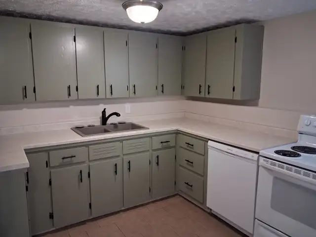 Lower half of duplex, 140 Albini Dieppe