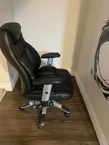 Desk Chair - Photo 2
