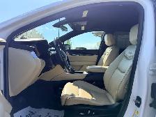 2017 Cadillac XT5 FWD - Photo 4