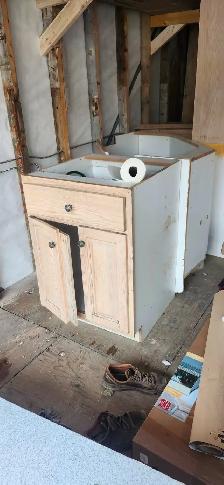 Corner cabinets, island & tall pantry with countertops - Photo 3