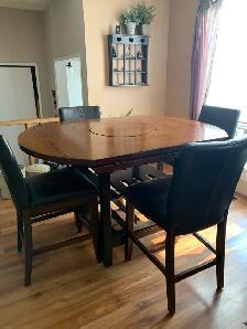 Table and chairs counter height - Photo 2